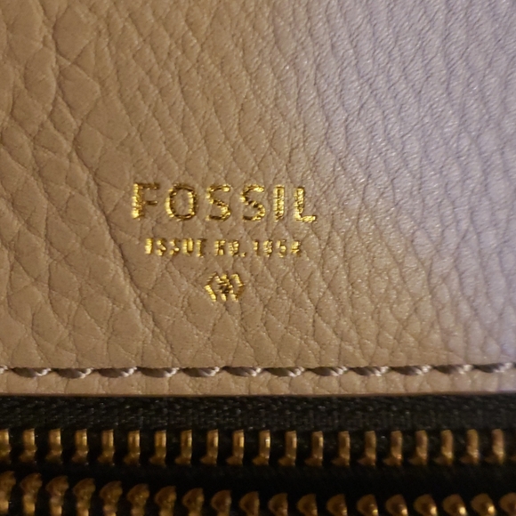 Fossil purse - Picture 2 of 11